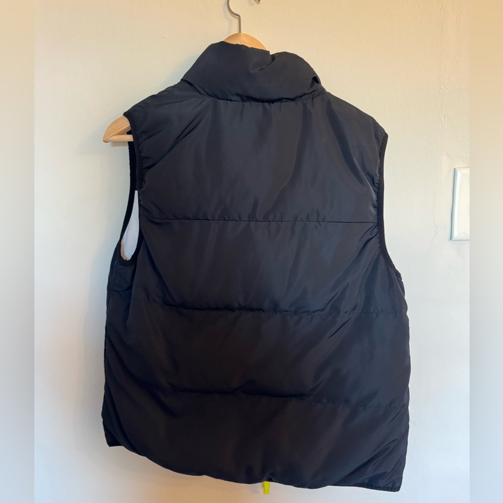 Fabletics Reversible Vest - Picture 2 of 6